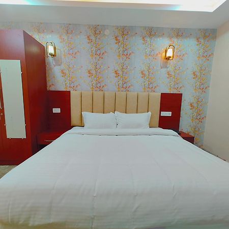 Awadh Samrat Resort Ayodhya Exterior photo