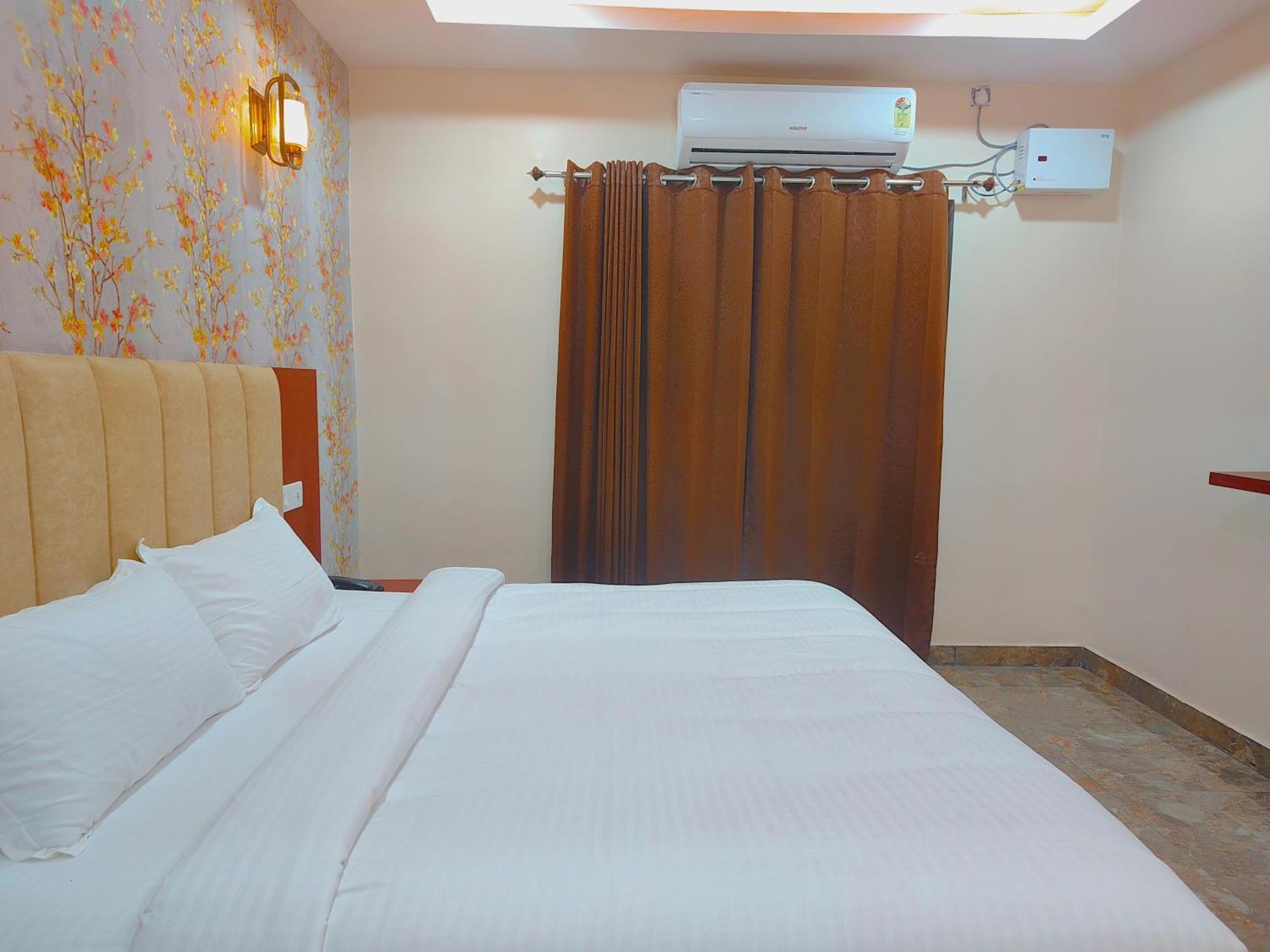 Awadh Samrat Resort Ayodhya Exterior photo