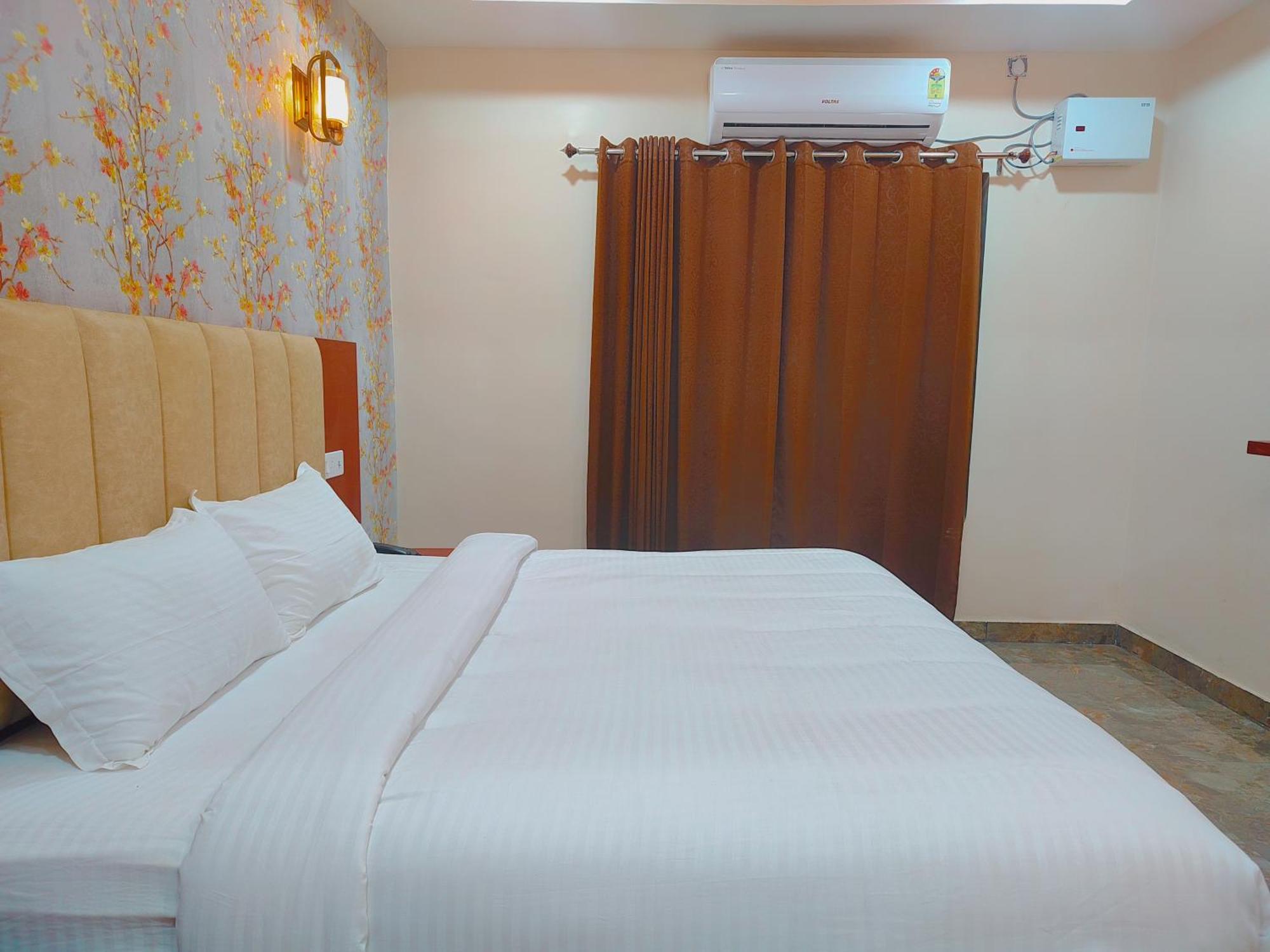 Awadh Samrat Resort Ayodhya Exterior photo