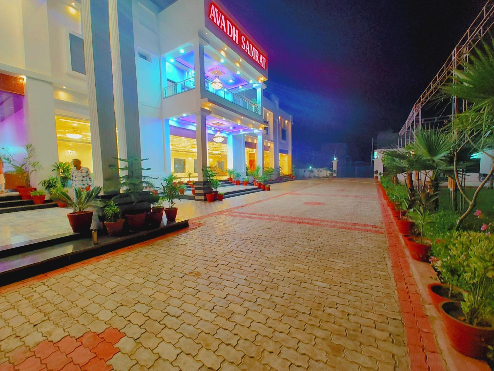 Awadh Samrat Resort Ayodhya Exterior photo