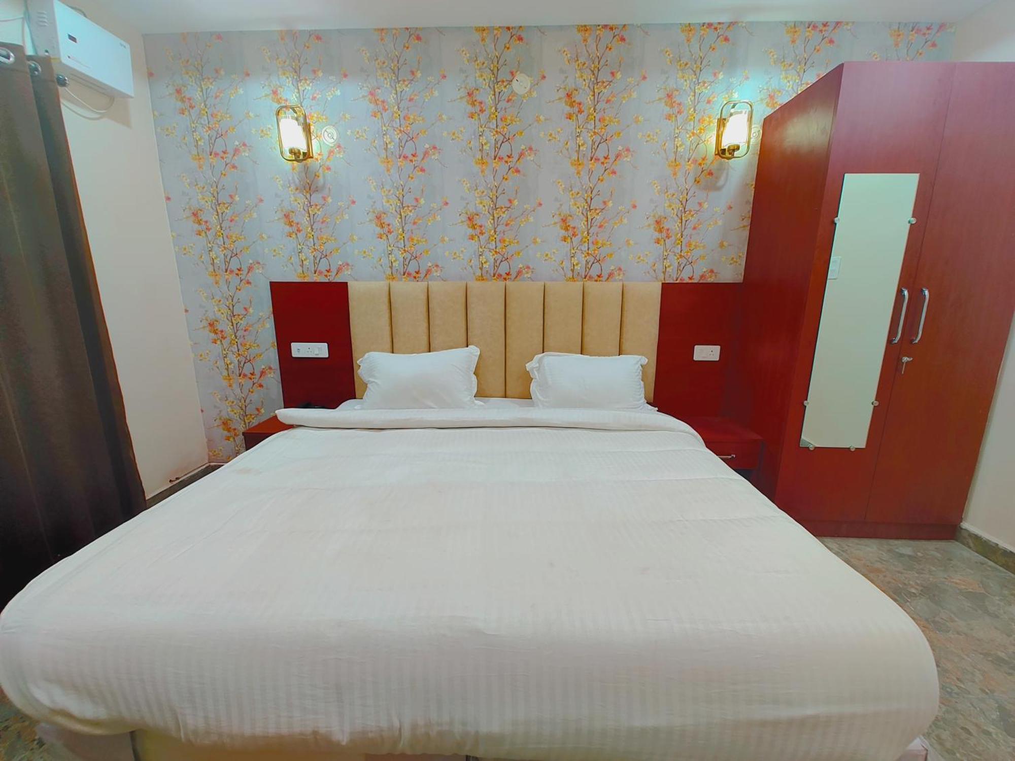 Awadh Samrat Resort Ayodhya Exterior photo
