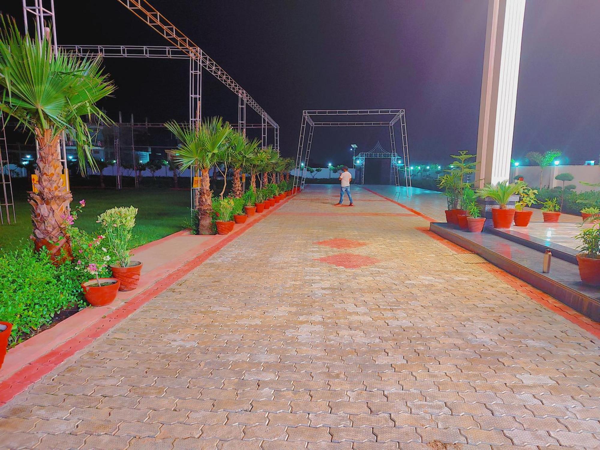 Awadh Samrat Resort Ayodhya Exterior photo