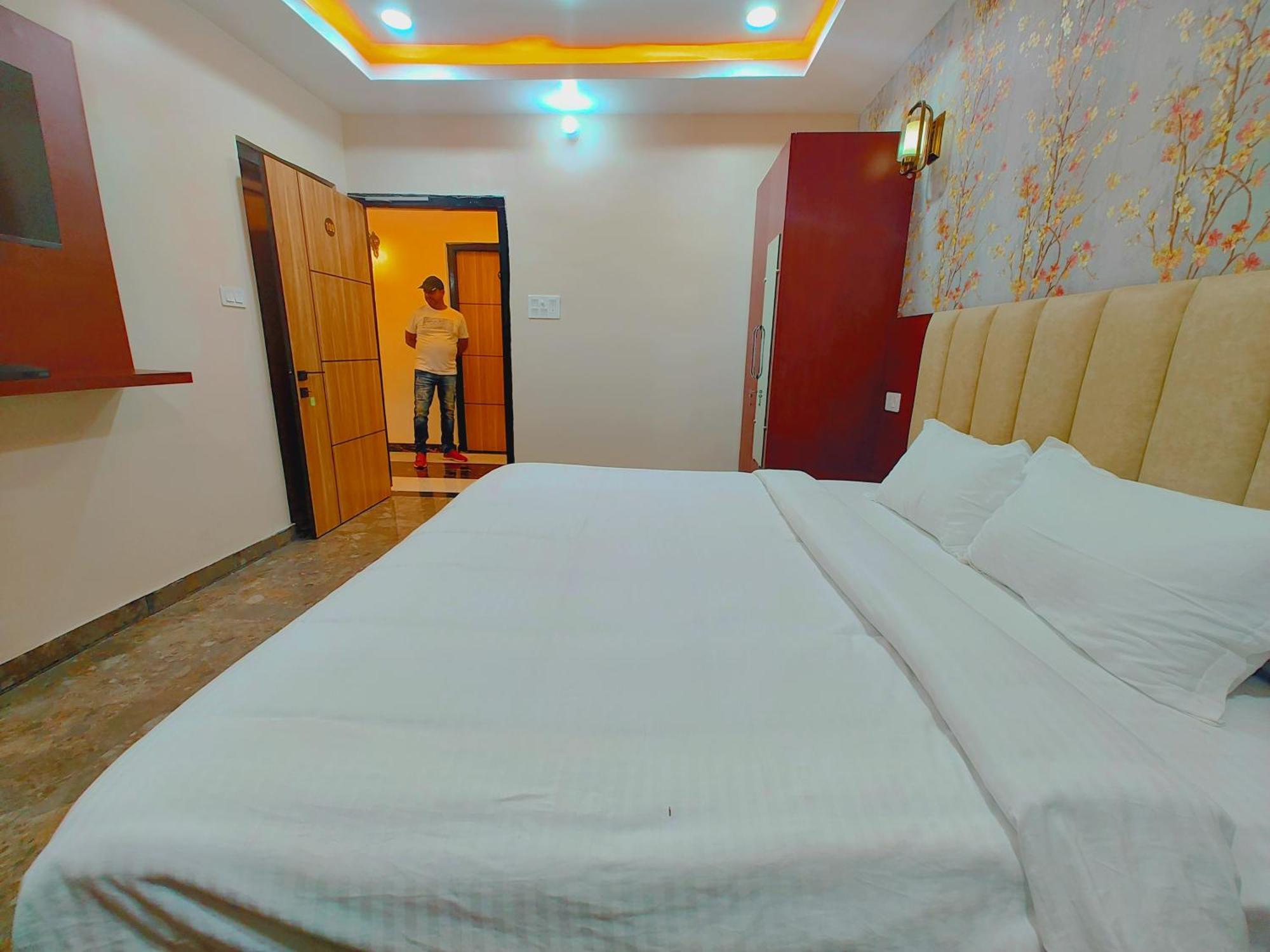 Awadh Samrat Resort Ayodhya Exterior photo