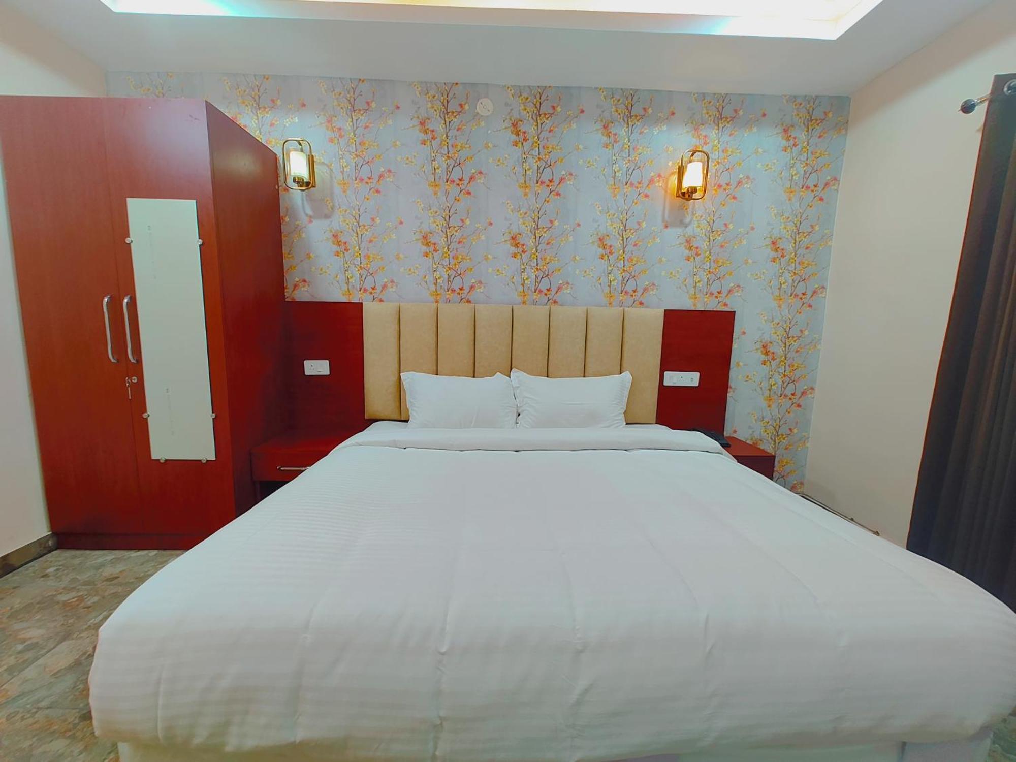 Awadh Samrat Resort Ayodhya Exterior photo
