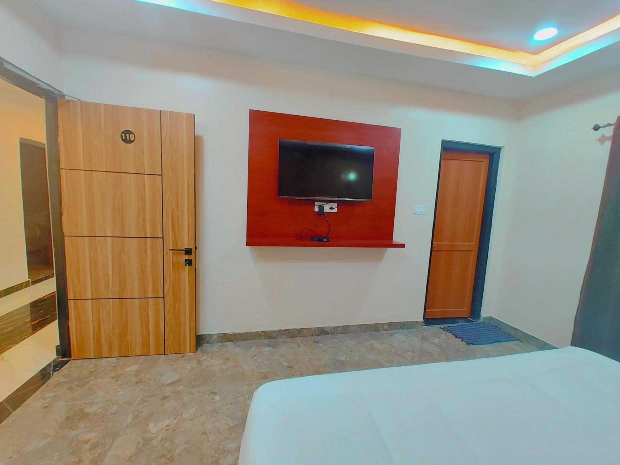 Awadh Samrat Resort Ayodhya Exterior photo