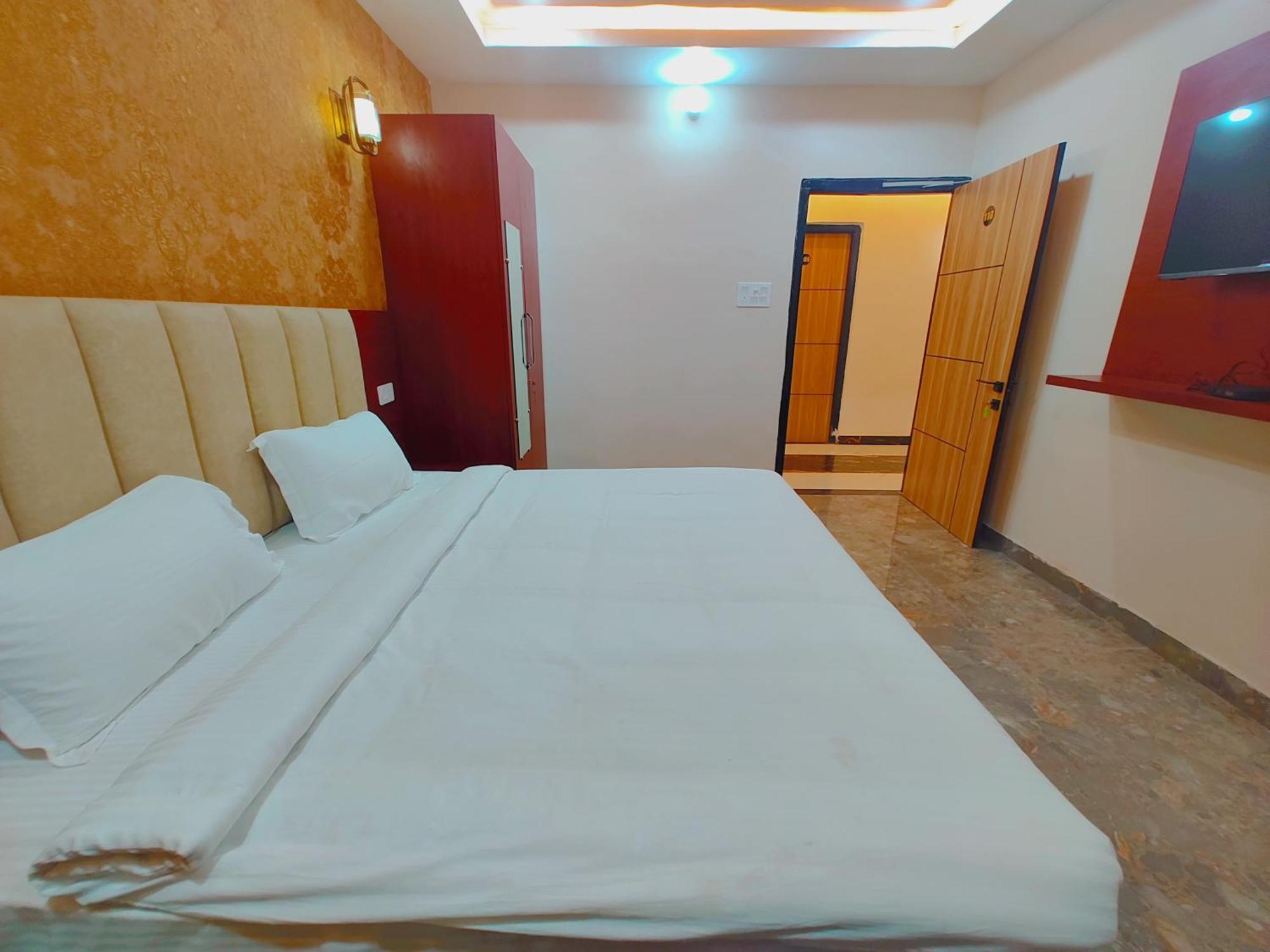 Awadh Samrat Resort Ayodhya Exterior photo