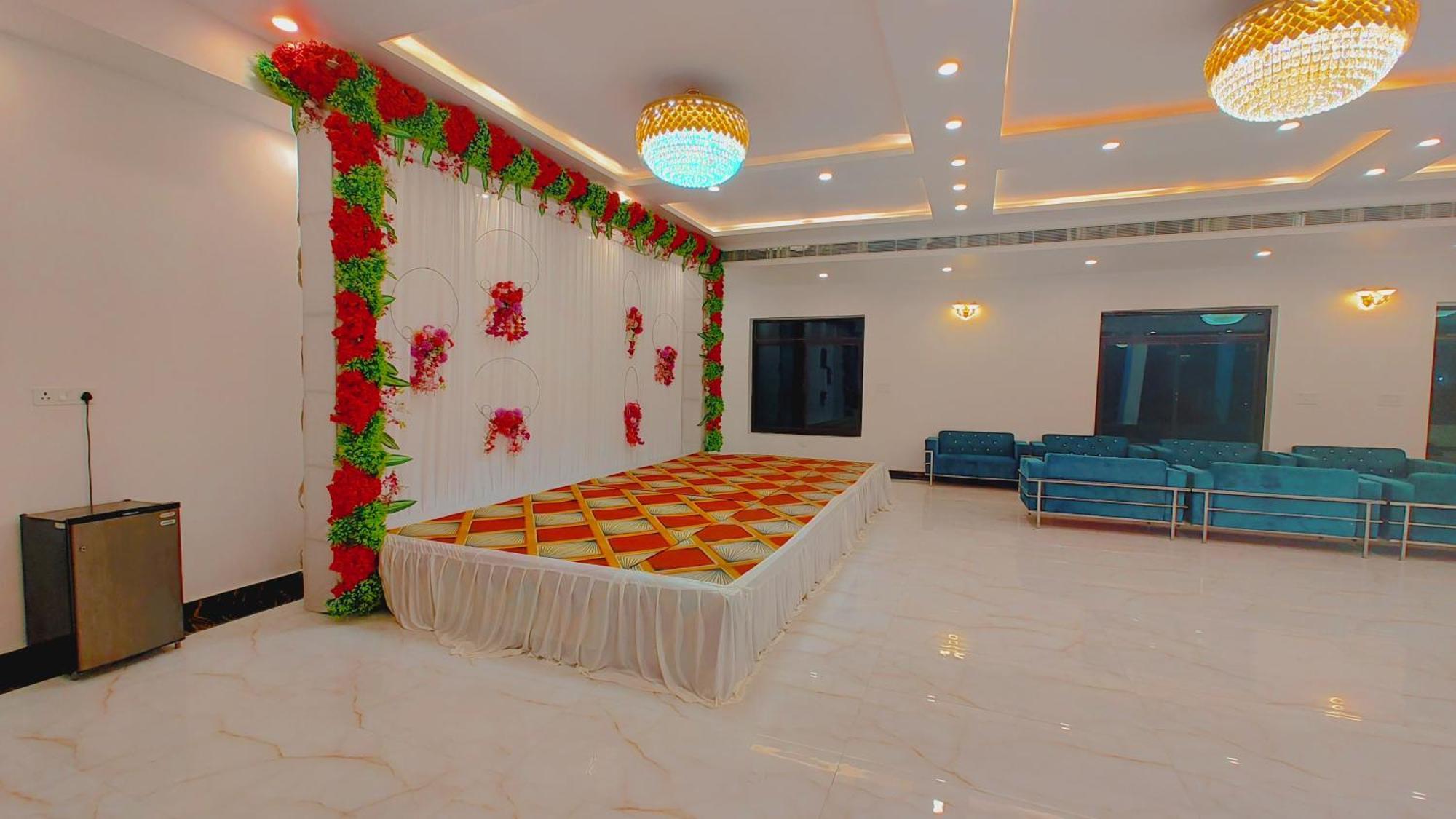 Awadh Samrat Resort Ayodhya Exterior photo