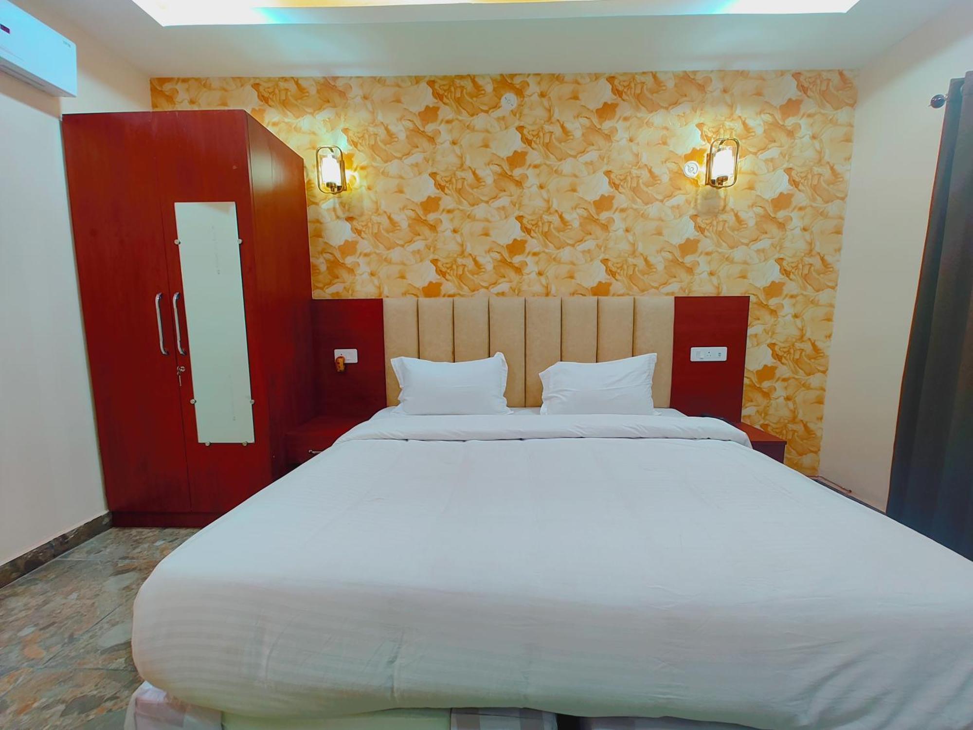Awadh Samrat Resort Ayodhya Exterior photo