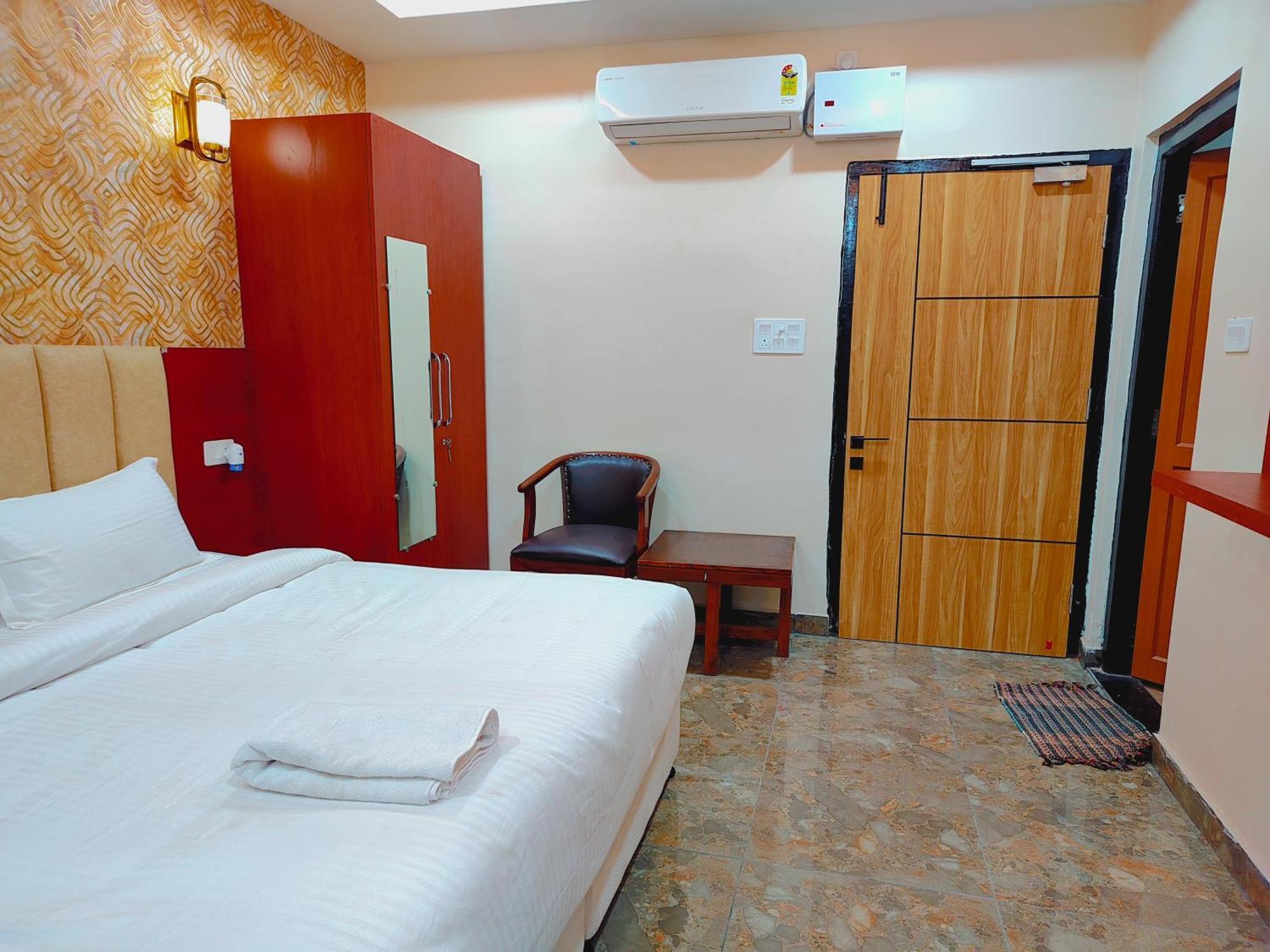Awadh Samrat Resort Ayodhya Exterior photo