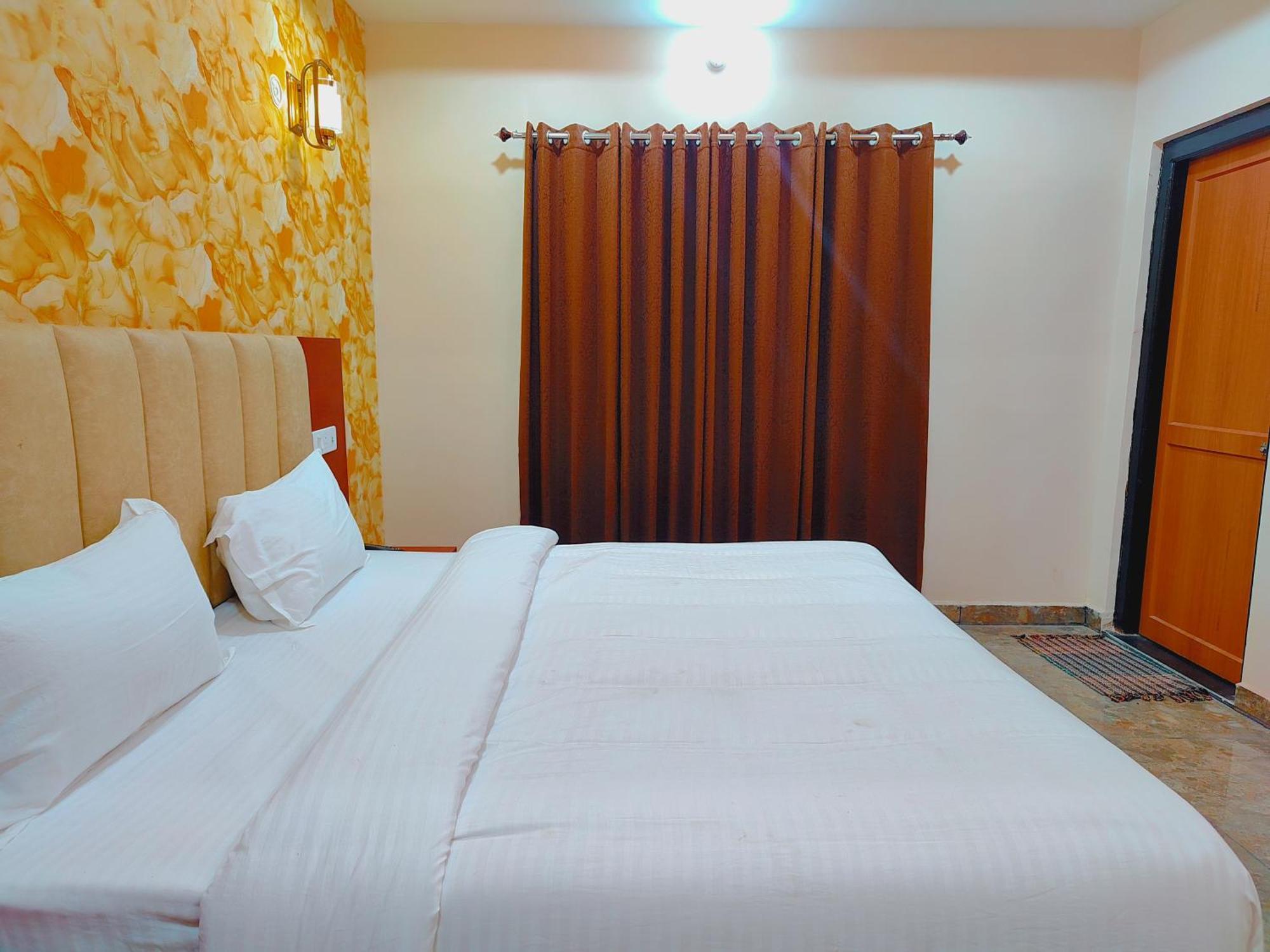 Awadh Samrat Resort Ayodhya Exterior photo
