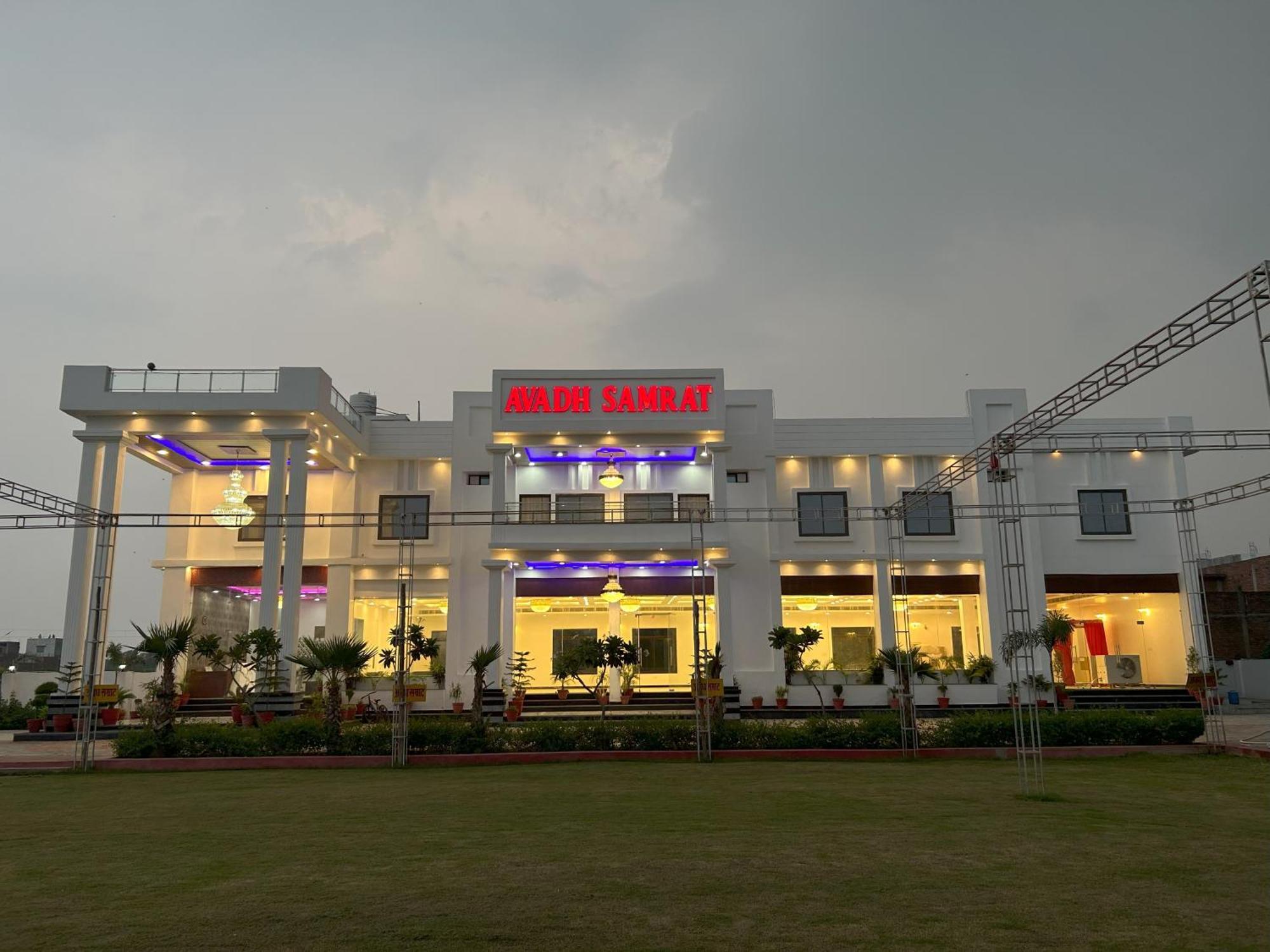 Awadh Samrat Resort Ayodhya Exterior photo